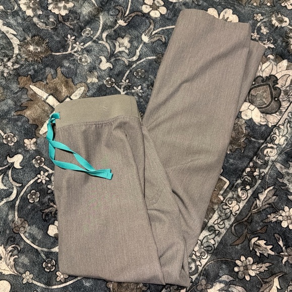 Figs - Picture 1 of 1